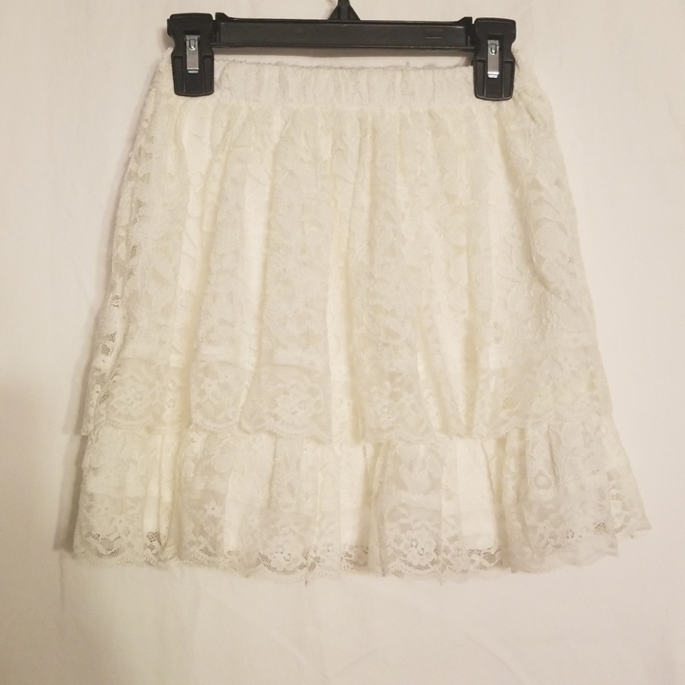 Abercrombie kids all white lace skirt size XS
